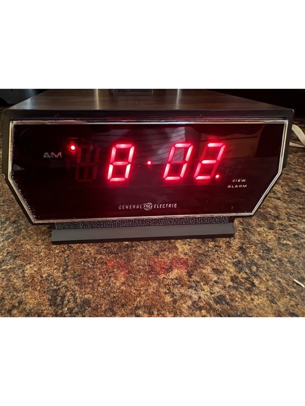 General Electric GE Digital Alarm Clock Model 8143-5 Woodgrain Vintage 1980s